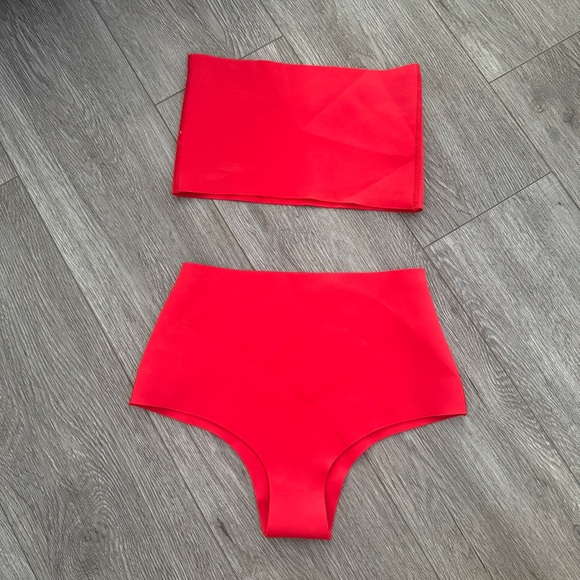 Cali Dreaming neoprene bright red bikini set XS/S - like new - Picture 2 of 5